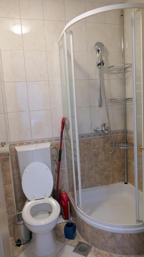 Apartman *Sanja* Omisアパートメント エクステリア 写真